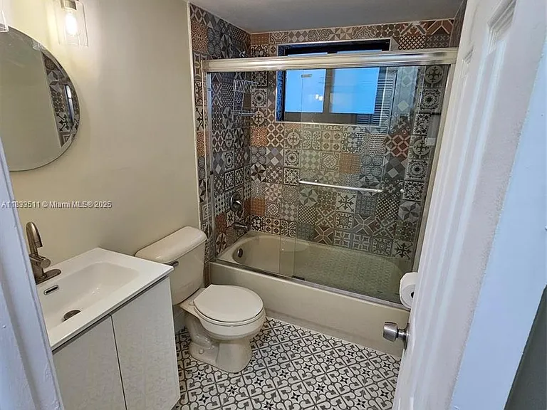 46 NW 35th St #2 — Photo 18