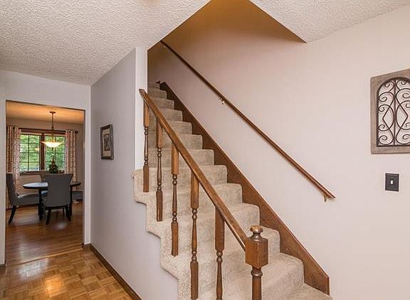 4th image of 212 Walton Dr