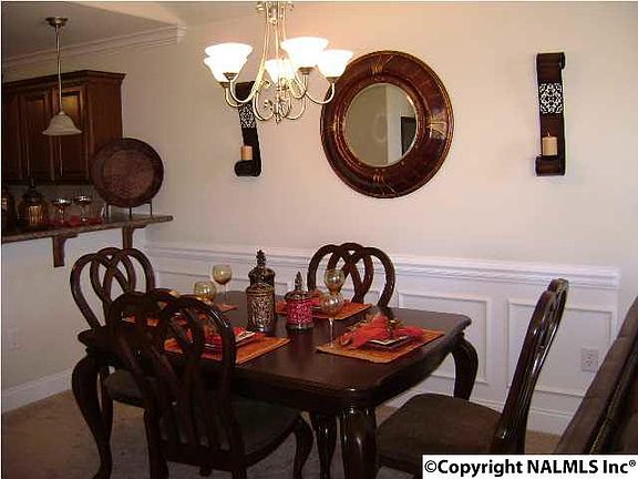 4th image of 61 Moore Farm Cir