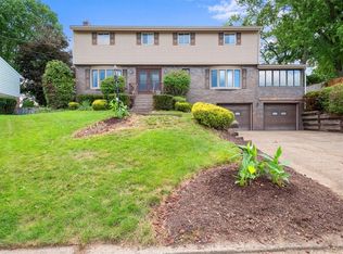 266 Ben Til Dr, Pittsburgh, PA