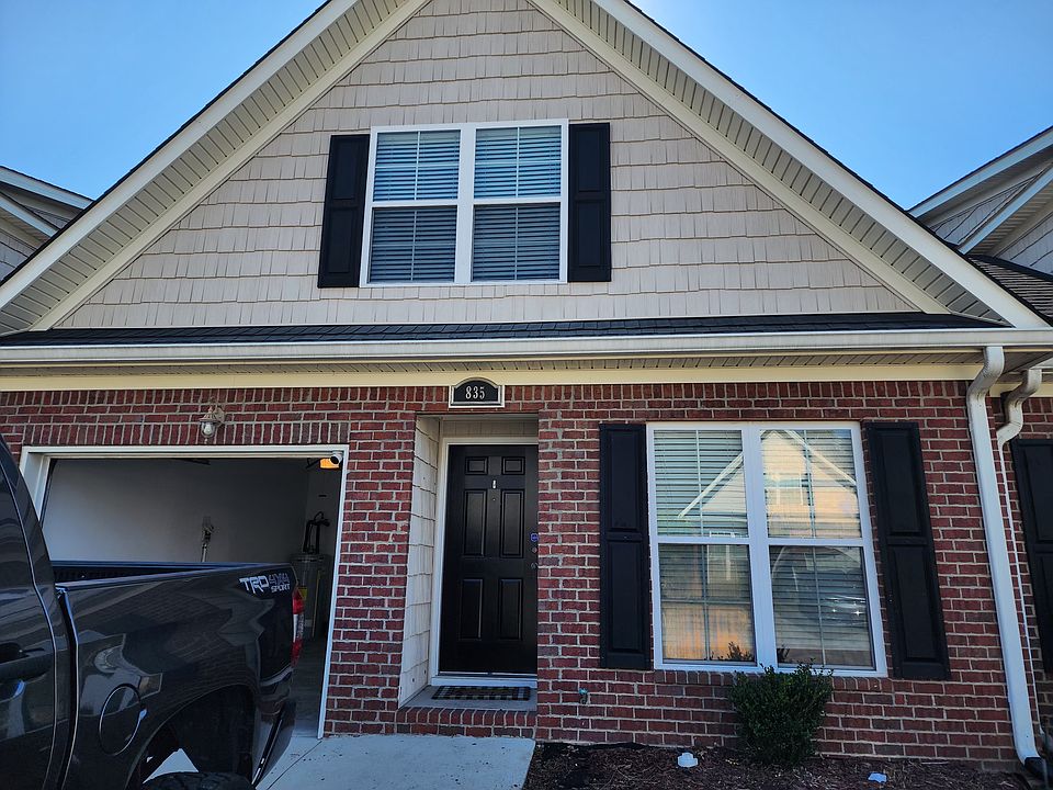 1st image of 835 Landing Dr #835