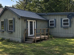 21 Brook Ln, Becket, MA 01223