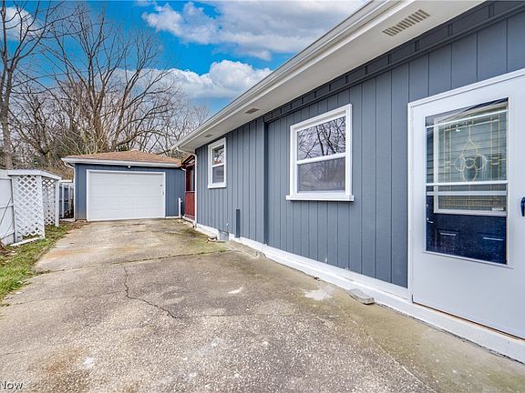 5th image of 125 Kreiner Ave