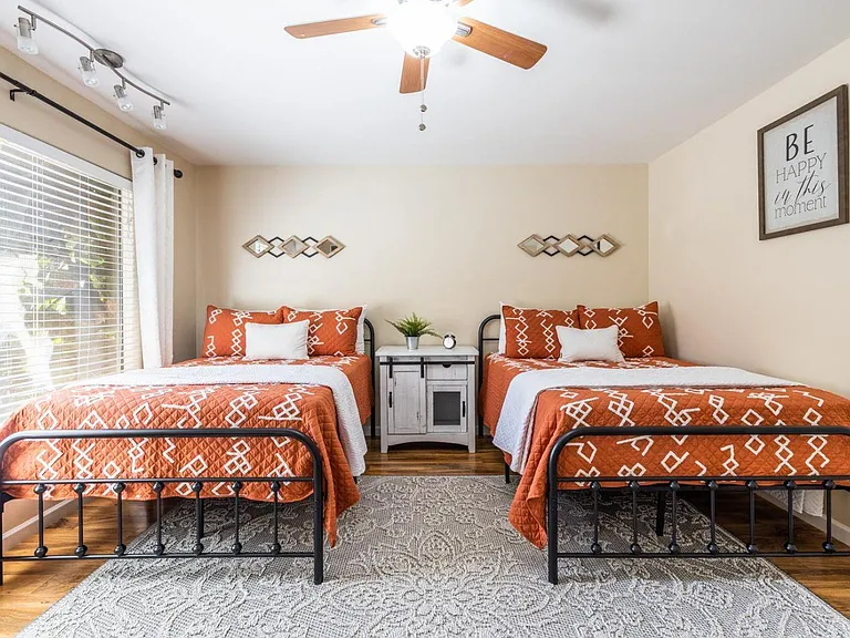 8315 E Orange Blossom Ln — Photo 8