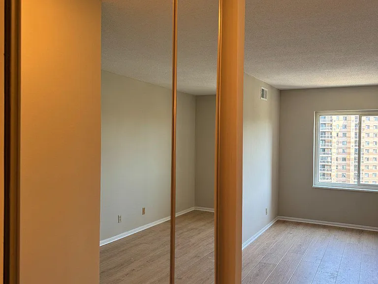 8360 Greensboro Dr #917 — Photo 21