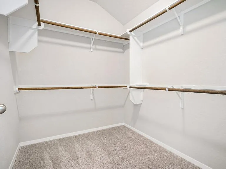 208 Stein Rd — Photo 26