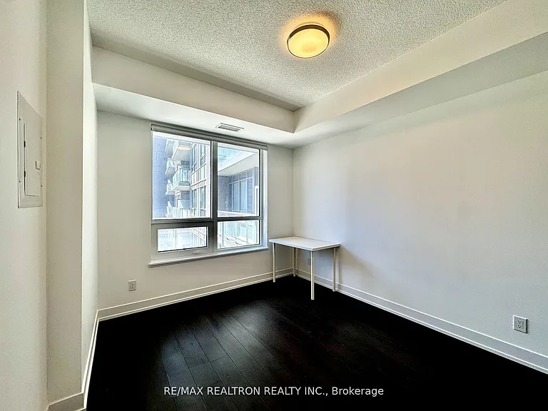 7 Kenaston Gdns #329 — Photo 11