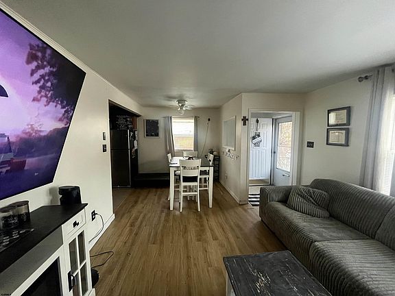 5th image of 6114 Delilah Rd