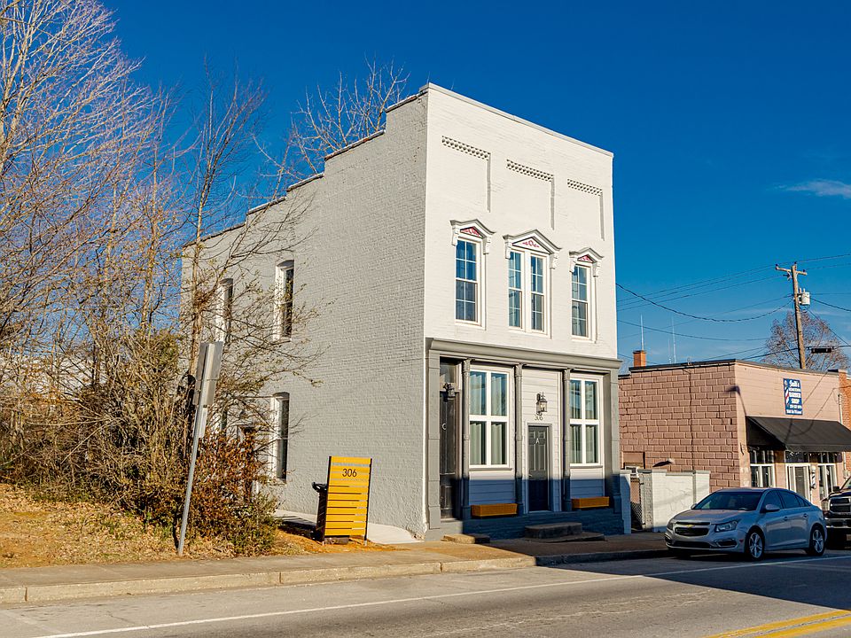 1st image of 306 Main St