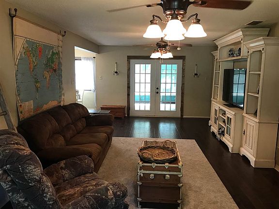 2nd image of 104 Linda Ln