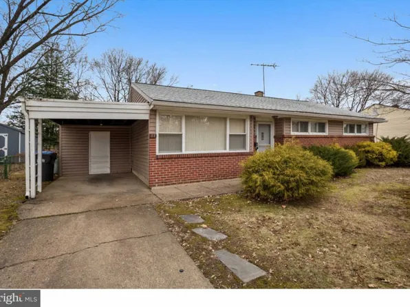 3611 Naamans Dr, Claymont, DE 19703