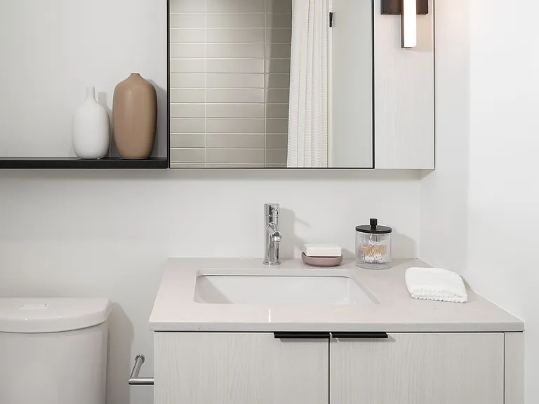 740 Dupont St #515 — Photo 8