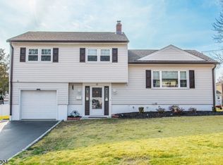 23 Atwood Pl, Wayne, NJ 07470