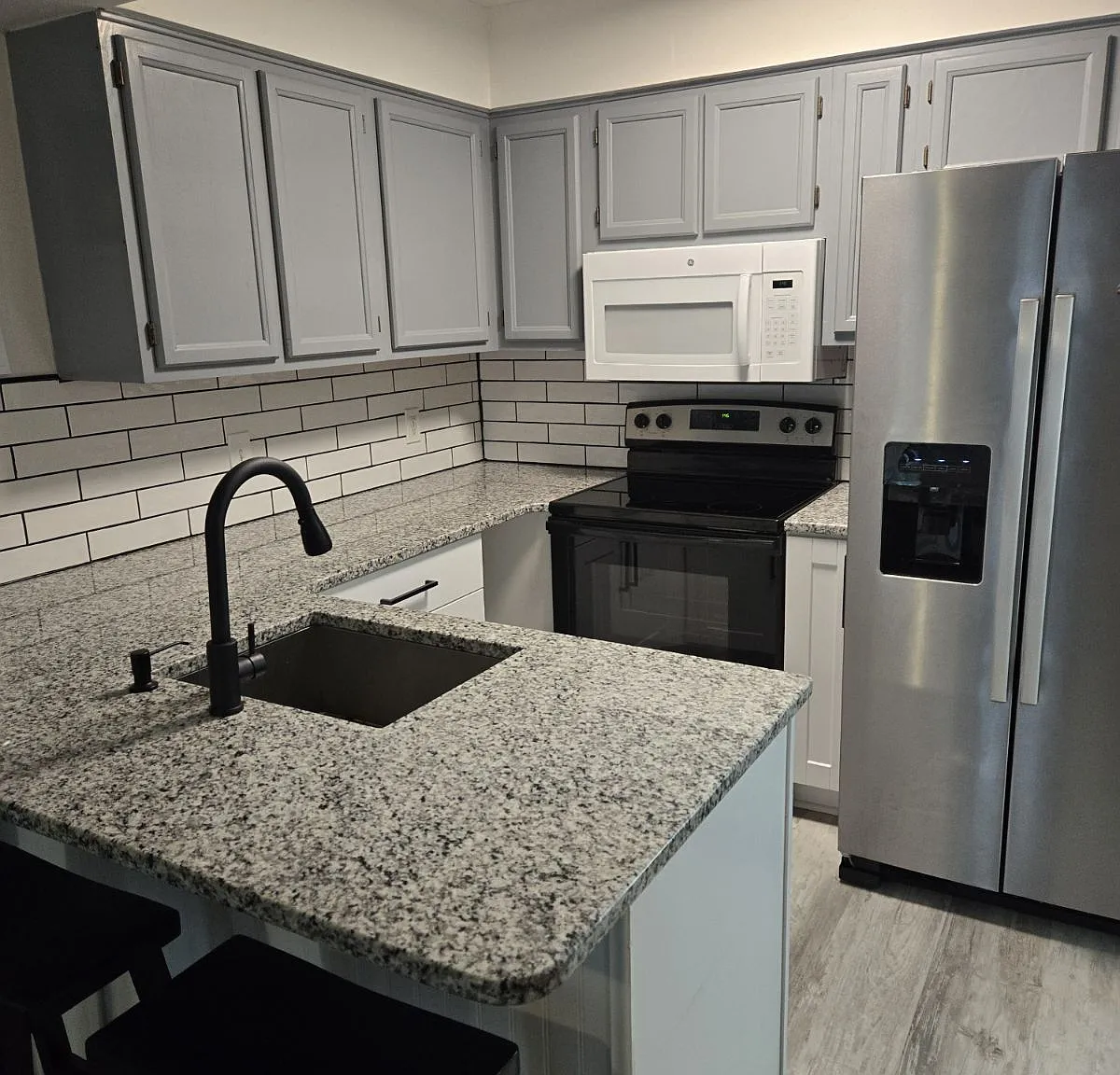 2 bed, 875 sqft, $1,600 — Photo 4