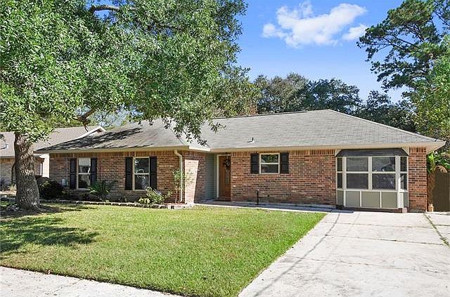 2nd image of 1154 Saint Augustine Dr