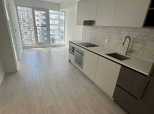55 Mercer St #4007, Toronto, ON M5V1H2