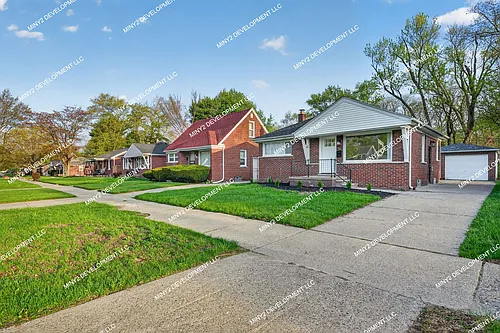 21422 Pembroke Ave Photo 1