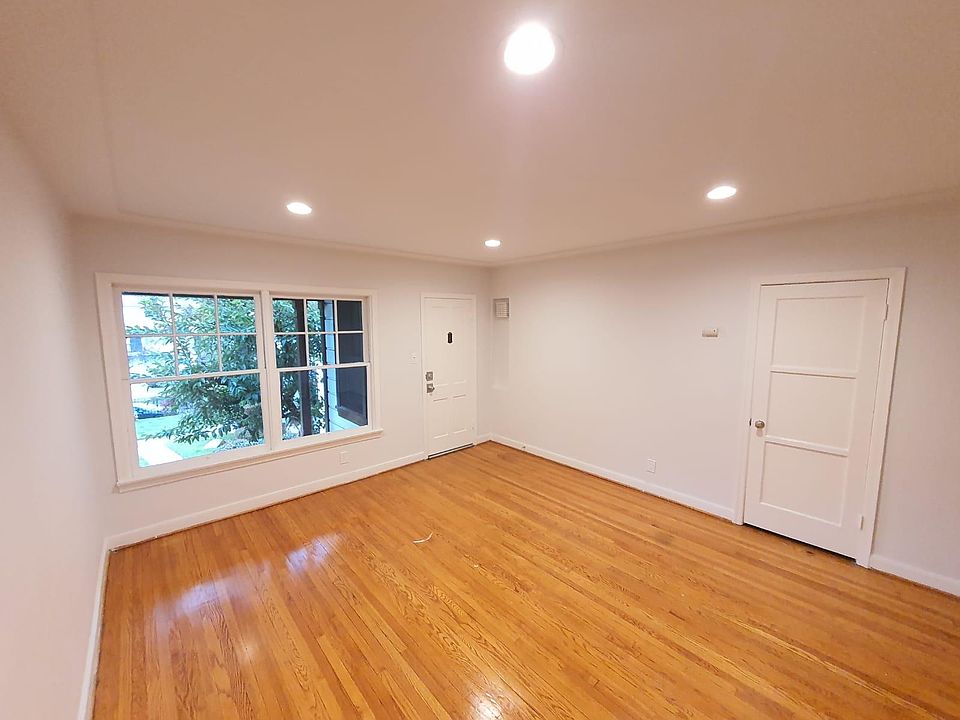 1st image of 4930 Echo St APT 17
