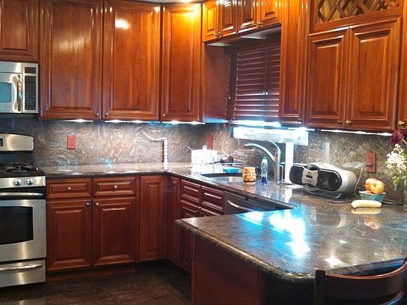 3rd image of 363 Naughton Ave