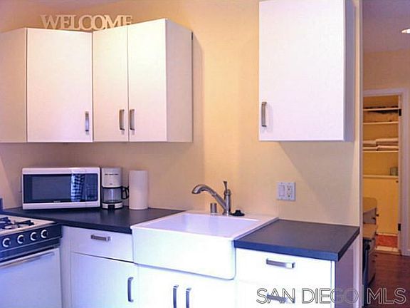 4th image of 8277 Camino Del Oro
