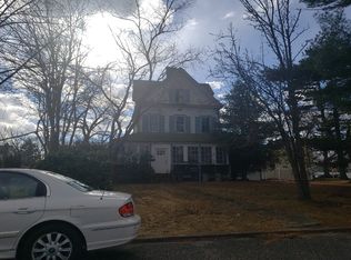 26 Hale St, Brentwood, NY 11717