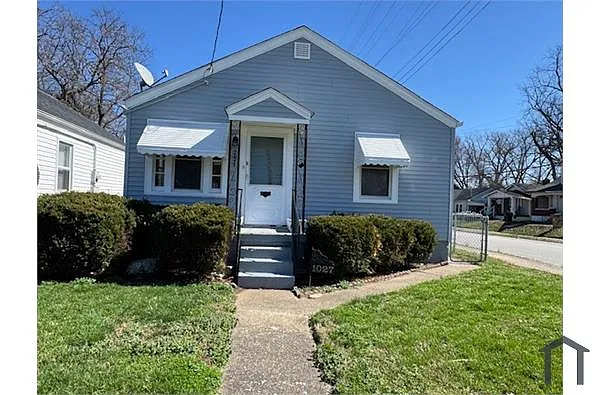 1027 S 40th St photo 1