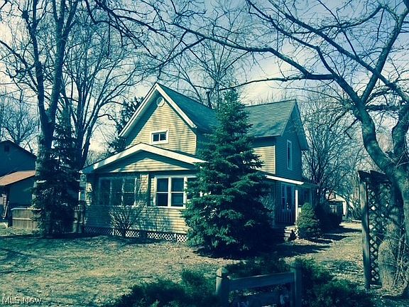 2nd image of 7065 Lake Shore Blvd