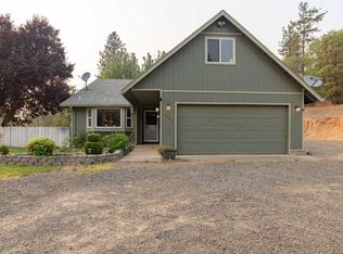 9992 Blackwell Rd, Central Pt, OR 97502