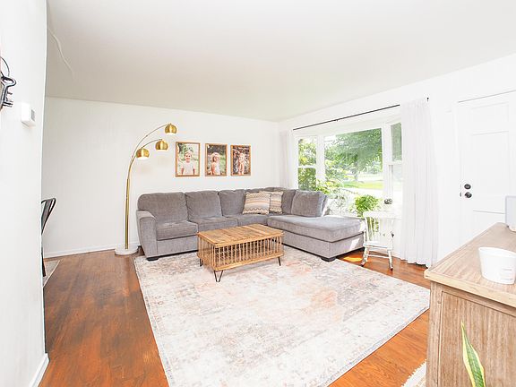 5th image of 223 Redner Ave