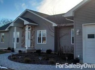 107 Cardinal Dr #9218, Macon, IL 62544