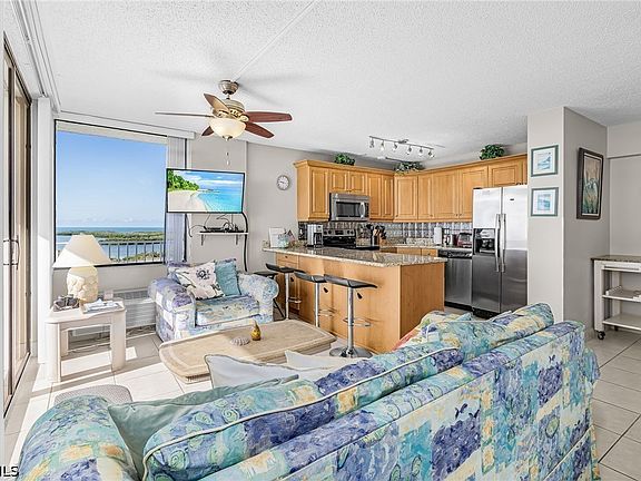 4th image of 8701 Estero Blvd Unit 907