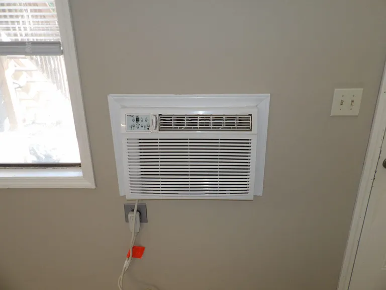 65 Ashwood Ct #8 — Photo 12