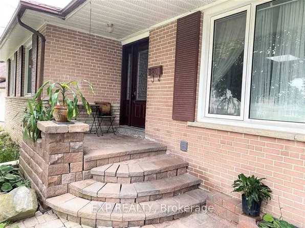 380 Balkan Rd, Richmond Hill, ON L4C 2P1