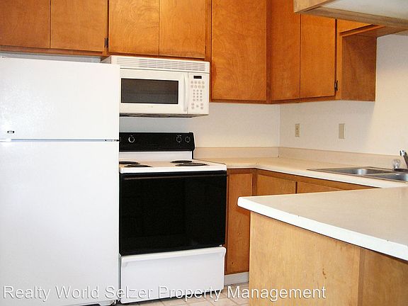 4th image of 335 Leslie St APT 8