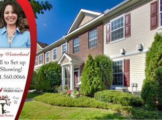 3021 Germain St N UNIT 3, Maplewood, MN 55109
