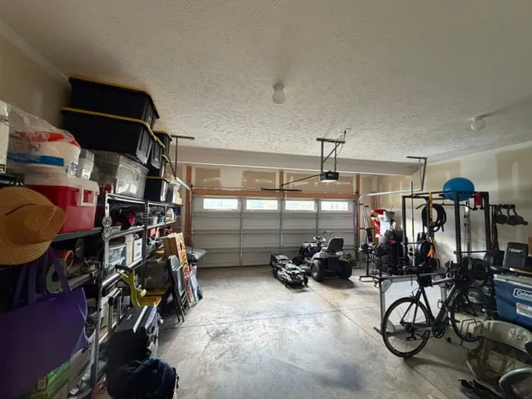 251 Melody Ln — Photo 16