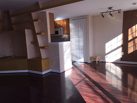 3rd image of 13037 Blakeslee Ct
