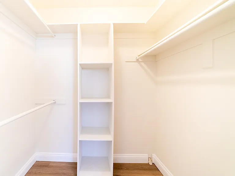 1510 S Barrington Ave #101 — Photo 8