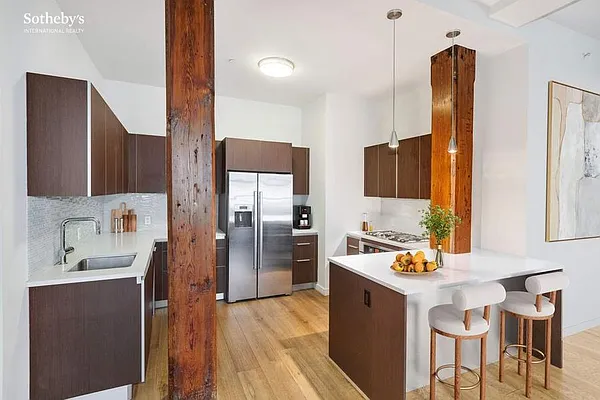 Sold by Sotheby's International Realty | media 6