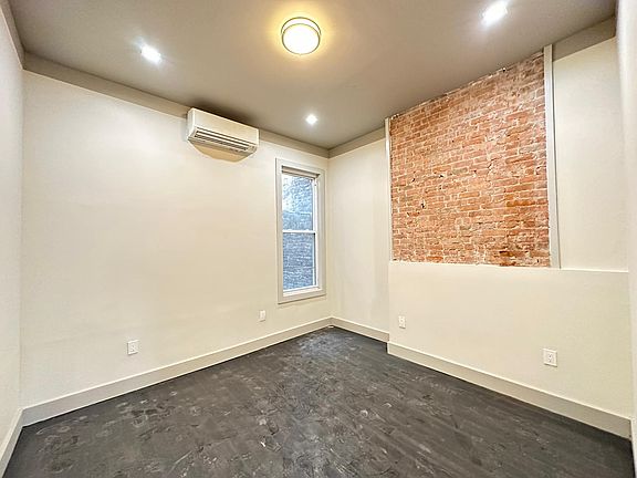 4th image of 66 Oak St #1E