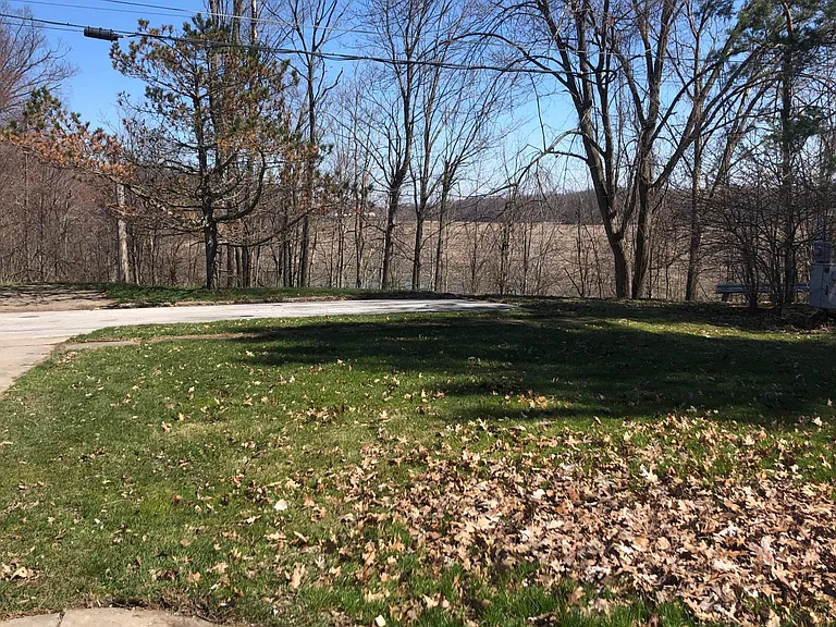 4890 Robinwood Dr — Photo 17