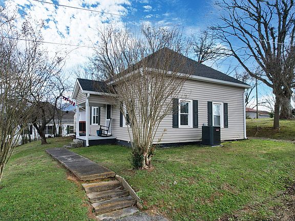 3rd image of 138 Highland Dr
