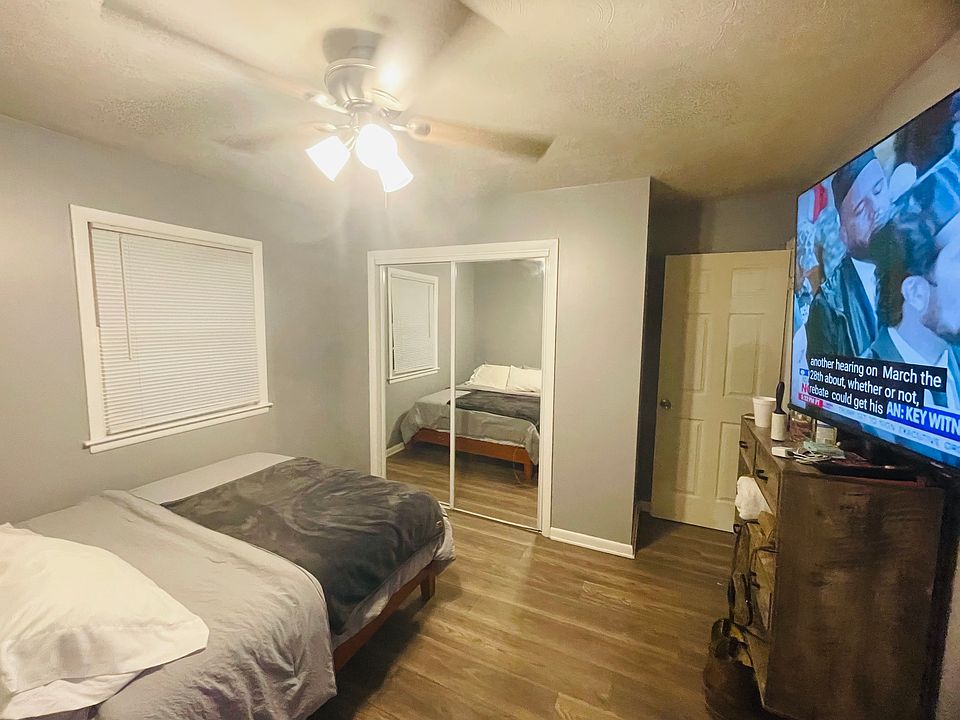 2nd image of 3605 E 67th St