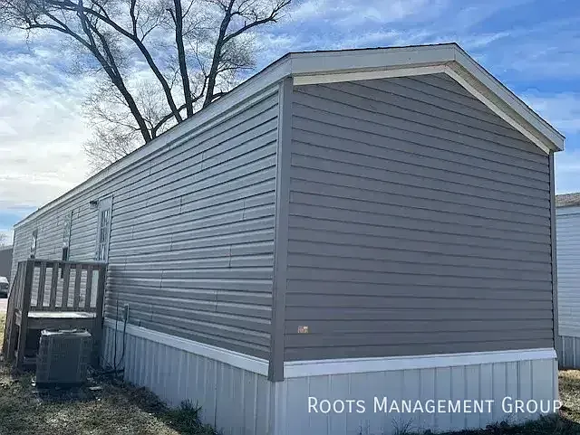 1402 Winona St #1402WN — Photo 4