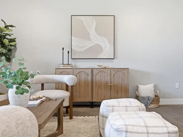 681 Sandalwood Dr Unit 4, Livermore, CA 94551