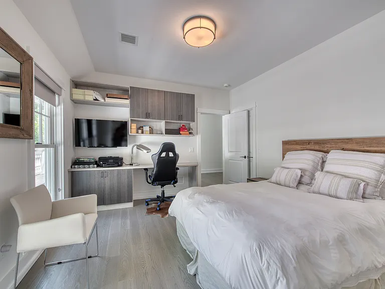 5 Barclay Ct — Photo 11