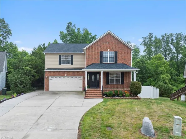 206 Princeton Xing, Thomasville, NC 27360