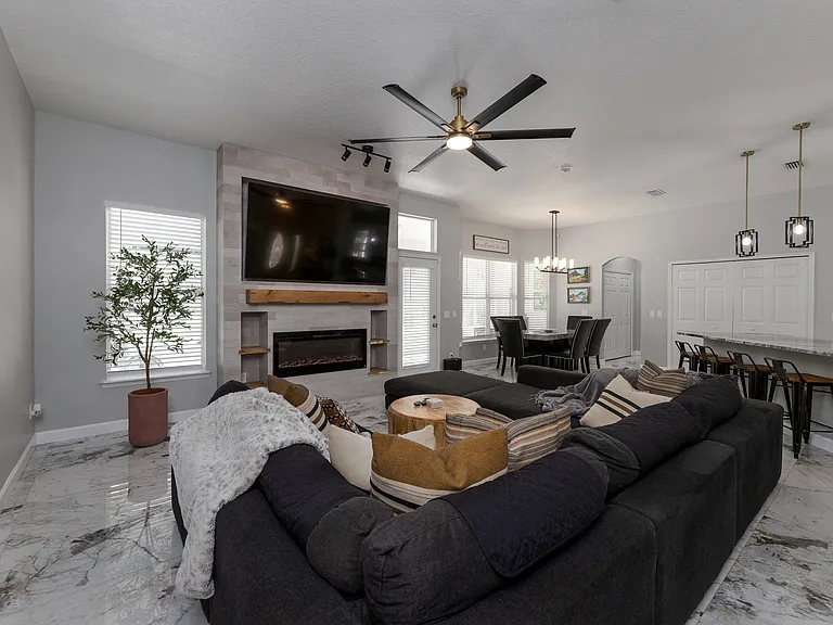 1489 Bluejay Dr — Photo 6