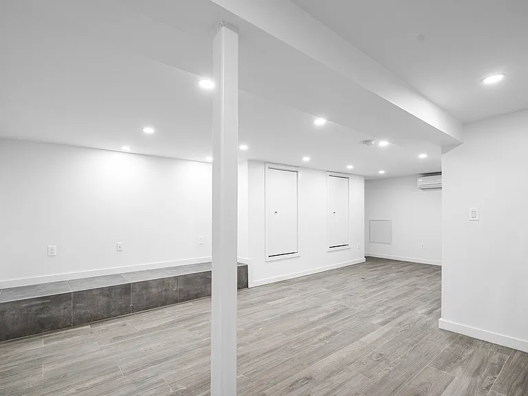 132 Carroll St #1 — Photo 28