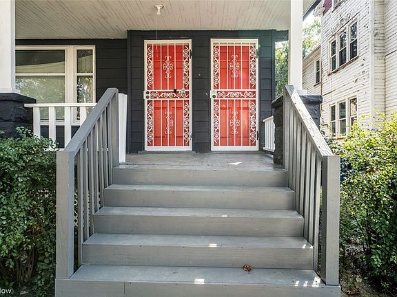 3rd image of 10110 Parkgate Ave